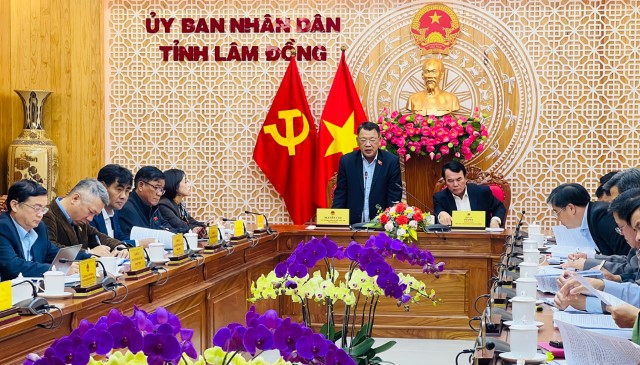 ĐOÀN ĐBQH TỈNH LÂM ĐỒNG LÀM VIỆC VỚI UBND TỈNH VỀ VIỆC HUY ĐỘNG, QUẢN LÝ VÀ SỬ DỤNG CÁC NGUỒN LỰC PHỤC VỤ CÔNG TÁC PHÒNG, CHỐNG DỊCH COVID-19